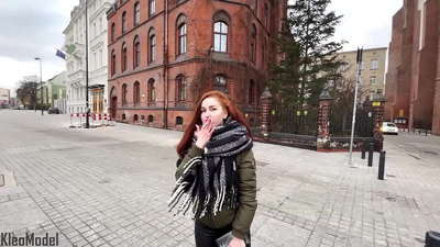 Public pickup: beautiful girl gets fucked for an iPhone and gets cum in her pussy. CleoModel